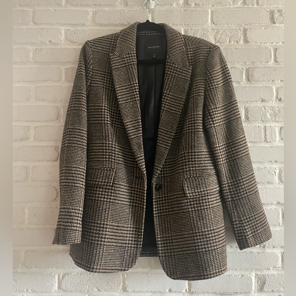 Banana Republic Houndstooth Wool Blend Blazer, Size 6